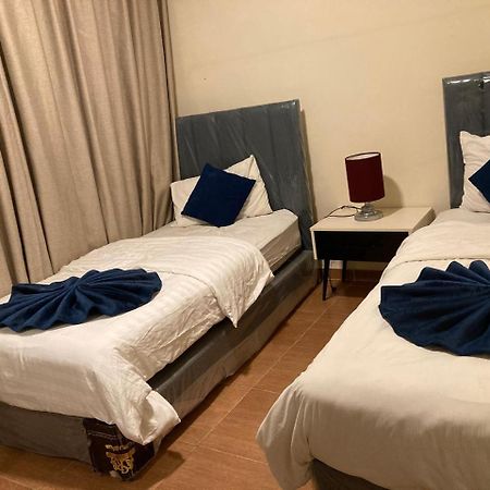 Uptown Hotel Apartment 암만 외부 사진