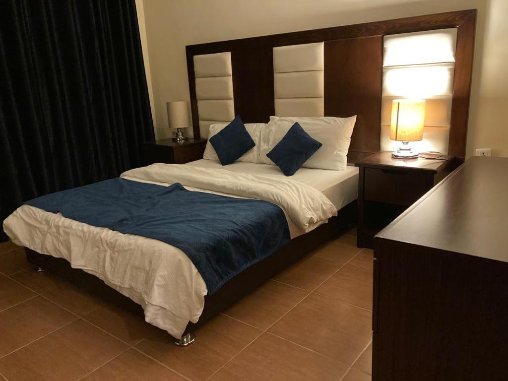 Uptown Hotel Apartment 암만 외부 사진
