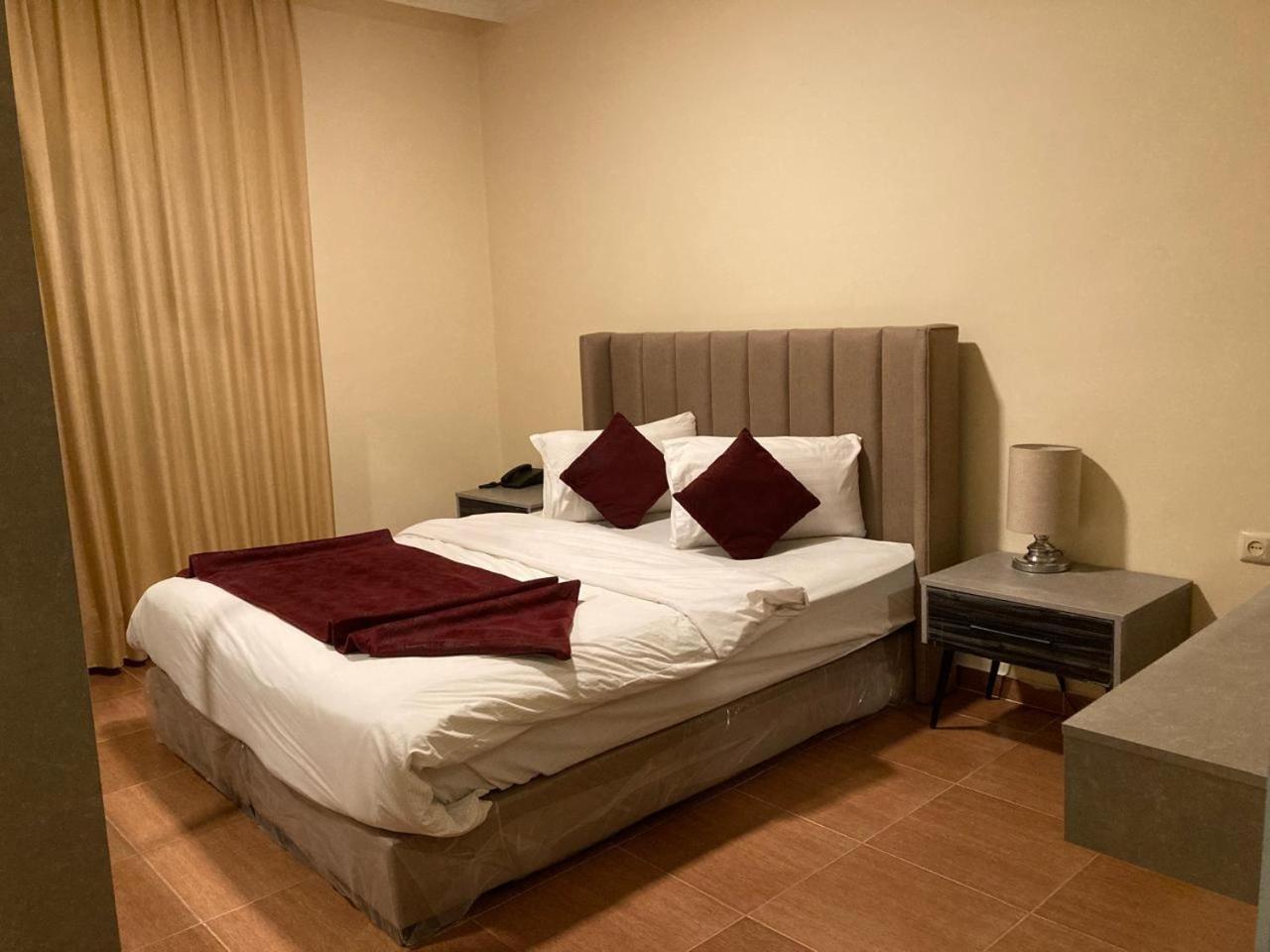 Uptown Hotel Apartment 암만 외부 사진