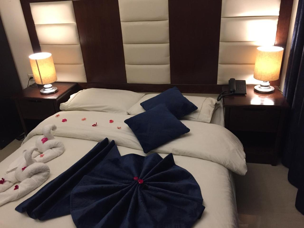 Uptown Hotel Apartment 암만 외부 사진