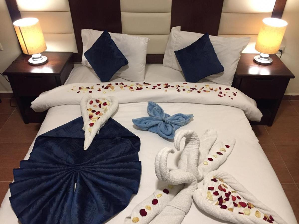 Uptown Hotel Apartment 암만 외부 사진