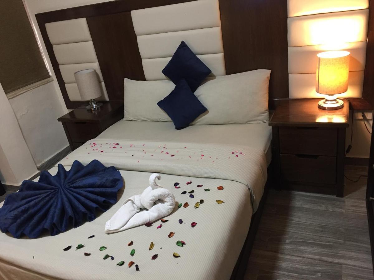 Uptown Hotel Apartment 암만 외부 사진